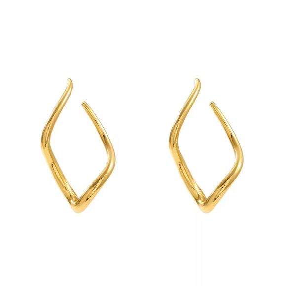 Mirella - New ZAA Statement Earrings. Irregular Shape Metal Earrings. 2025 Trend - Picture 7 of 10